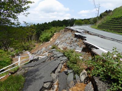 Damage to Prefectural Route 28, Photo by K. Konagai at 32.845646, 130.940094, April 22nd 2016